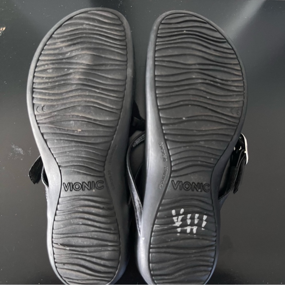 Vionic black Karina sandals Sz 8 - Picture 5 of 6